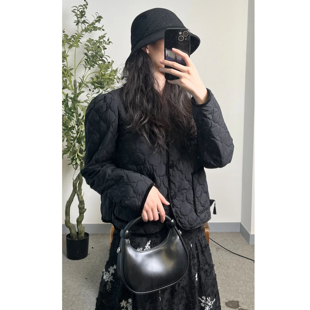 【专场PO价】西町村屋丝绒娃娃领几何绗线短款羽绒服FD7205003