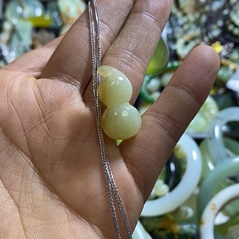 和田玉颈饰未镶嵌