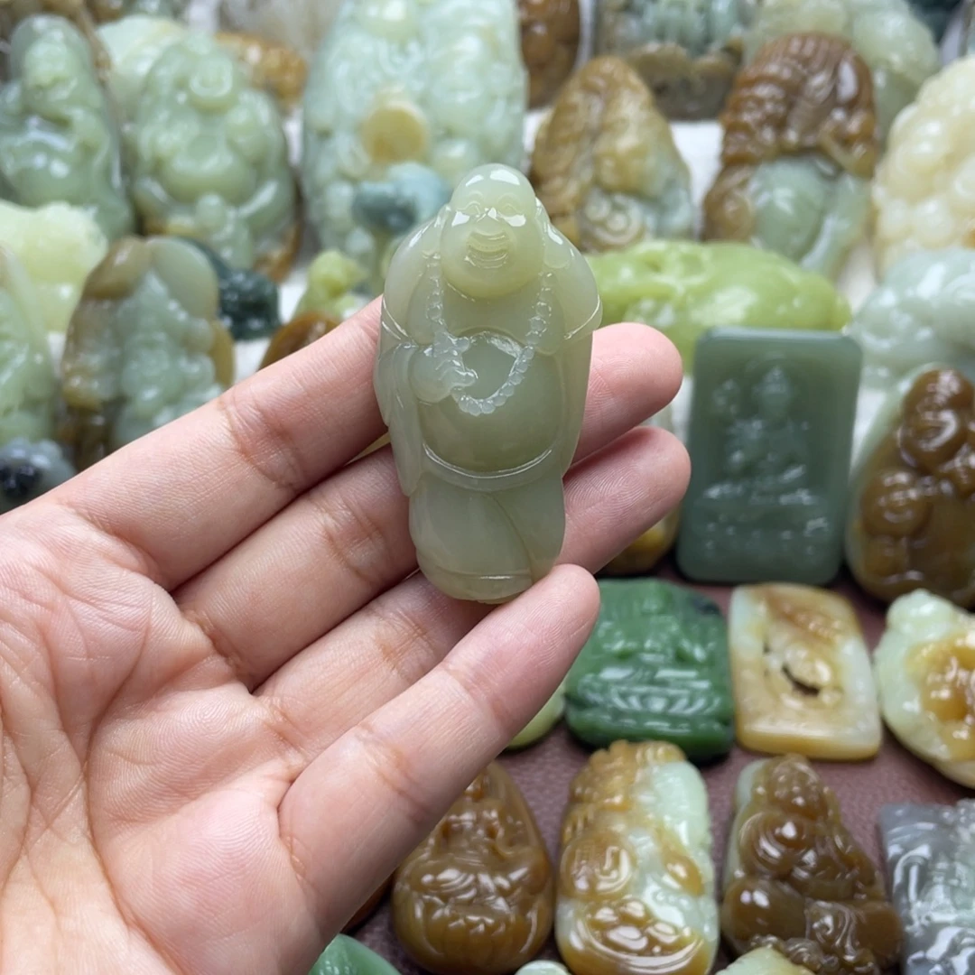 颈饰未镶嵌和田玉