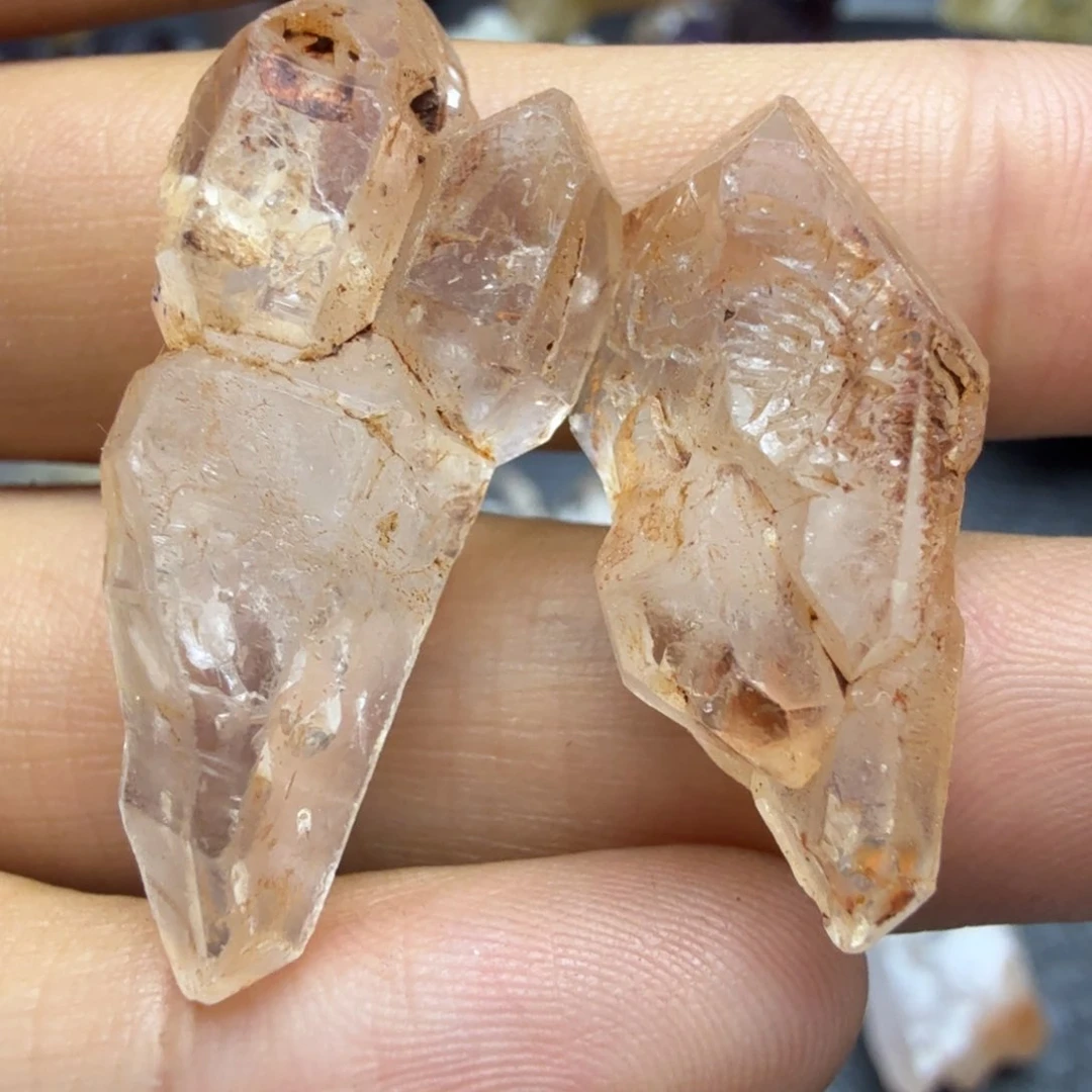 只***你石材骸骨水晶一对