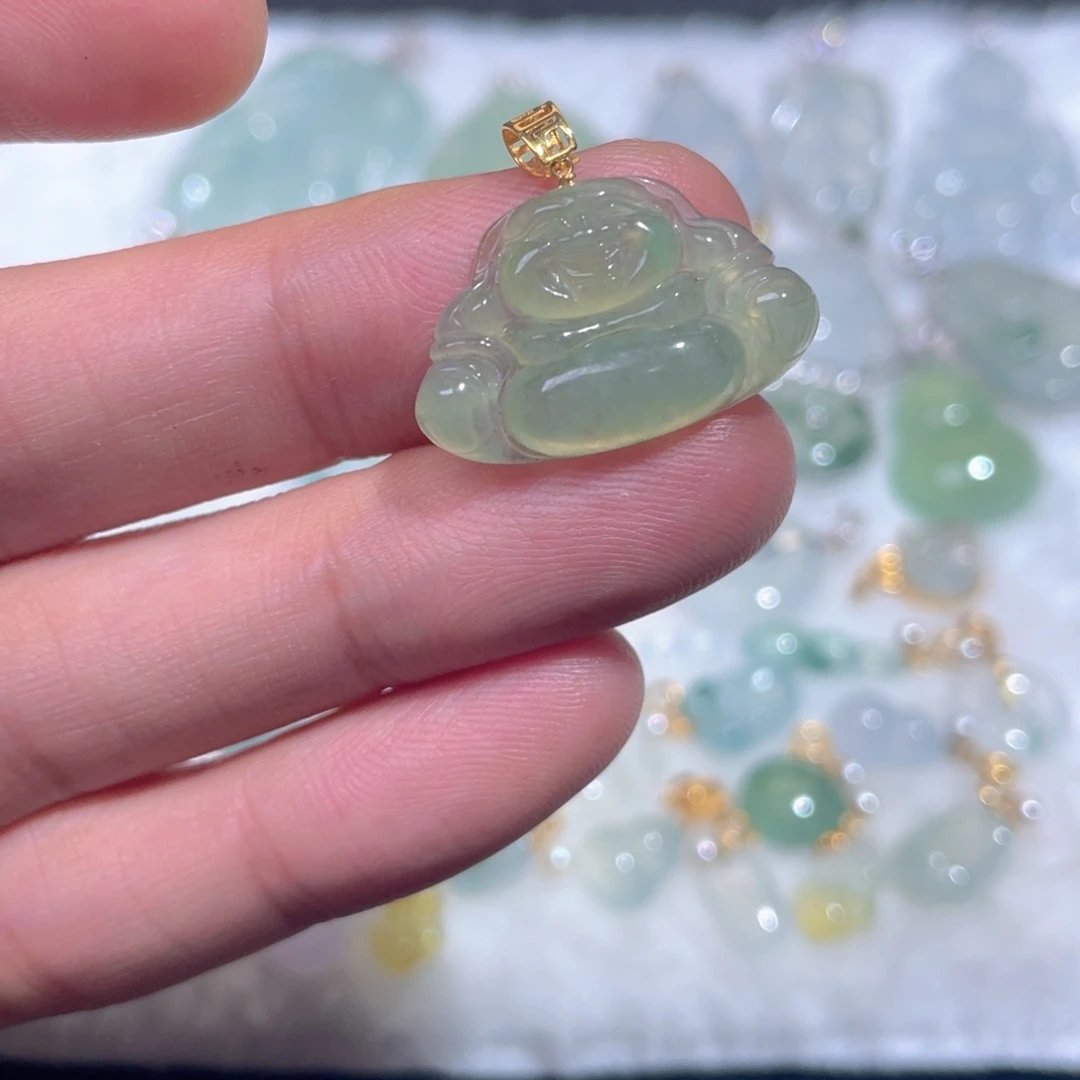 颈饰18K金镶嵌翡翠翡翠