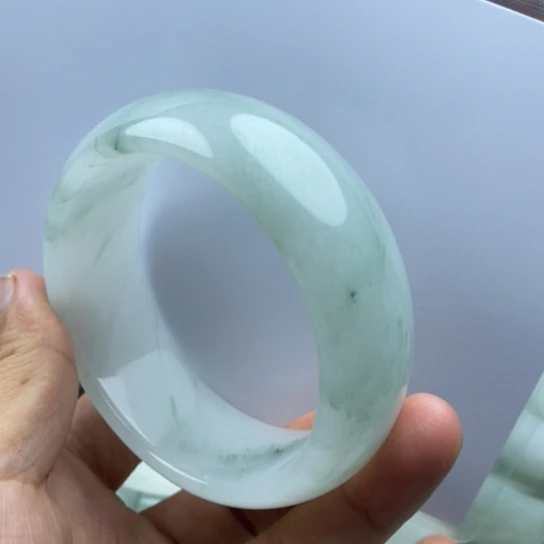 未镶嵌手镯石英质玉（金丝玉）