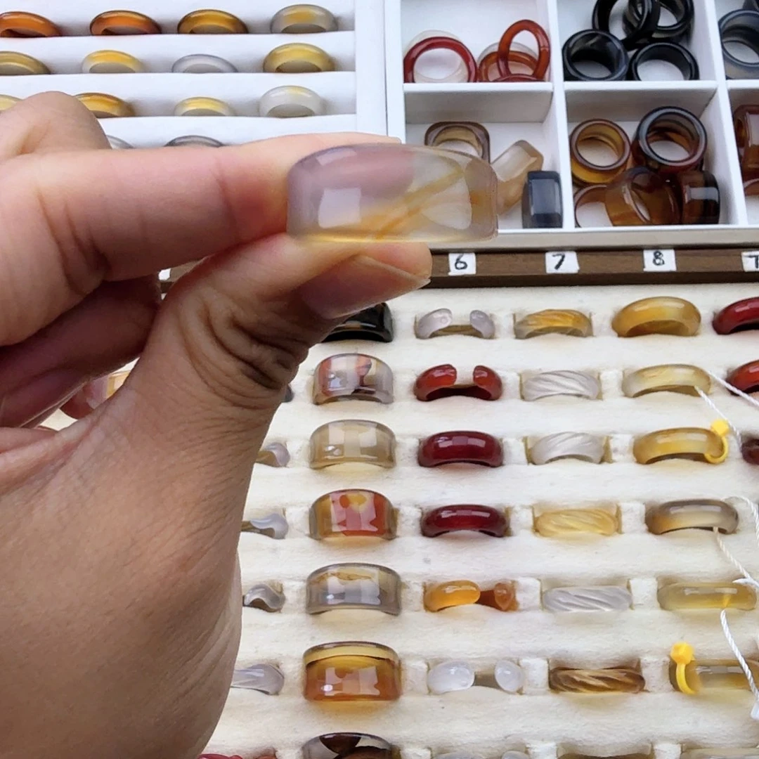 D***y玛瑙/玉髓戒圈未镶嵌