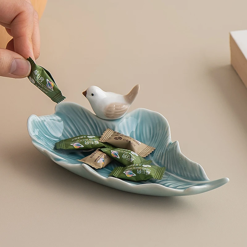 陶瓷点心盘精致茶点水果盘客厅家用收纳盘摆盘创意小鸟可爱糕点盘