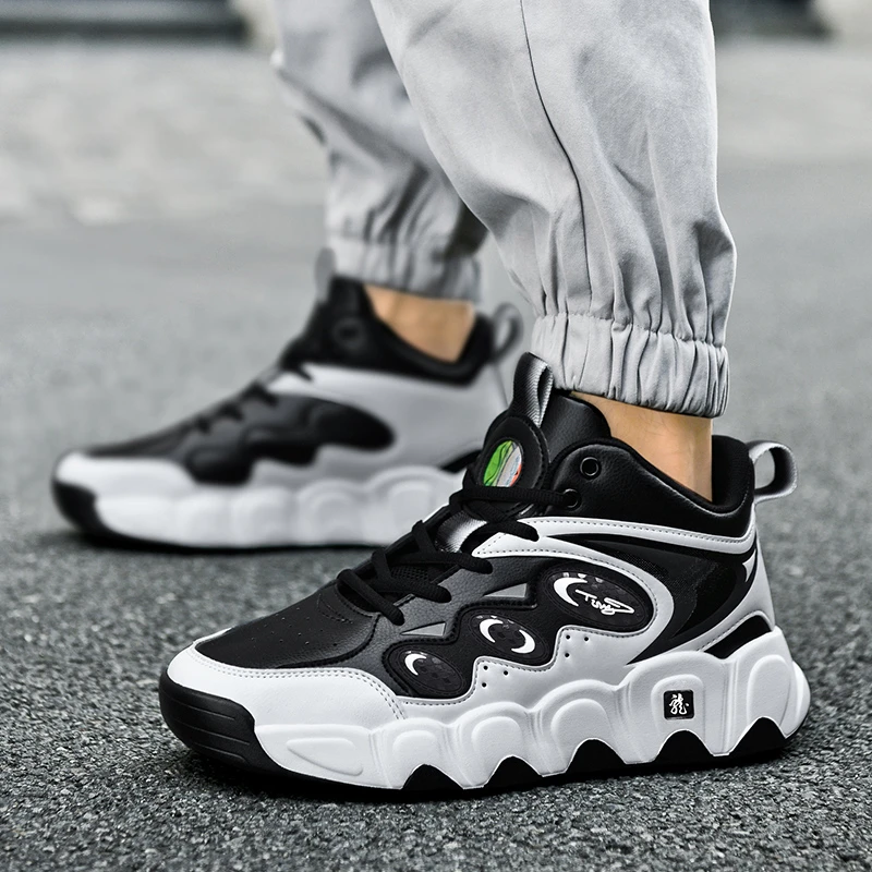 特大码男鞋45休闲透气学生运动鞋48厚底耐磨加肥休闲厚底50跑步52