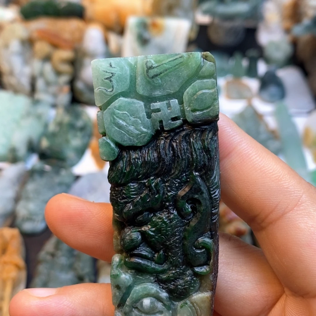 定制翡翠未镶嵌特色49