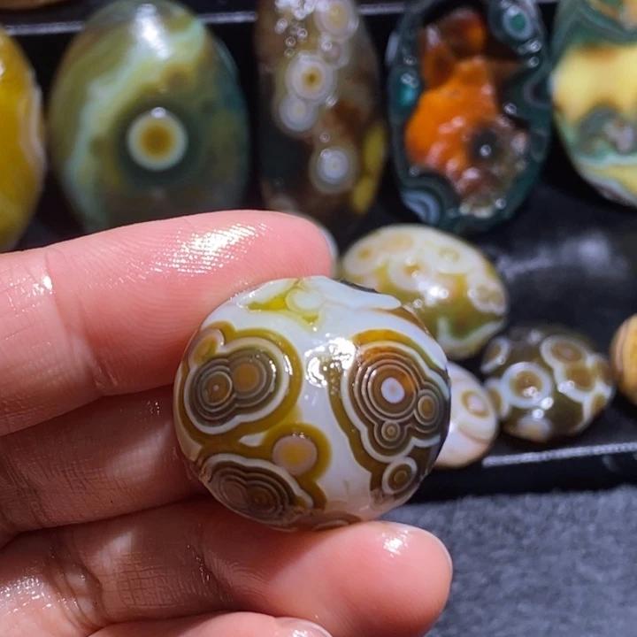 玛瑙/玉髓未镶嵌珠宝半成品91