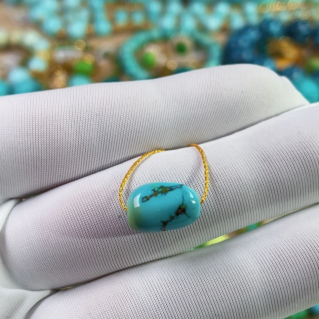 绿松石未镶嵌珠宝奇石