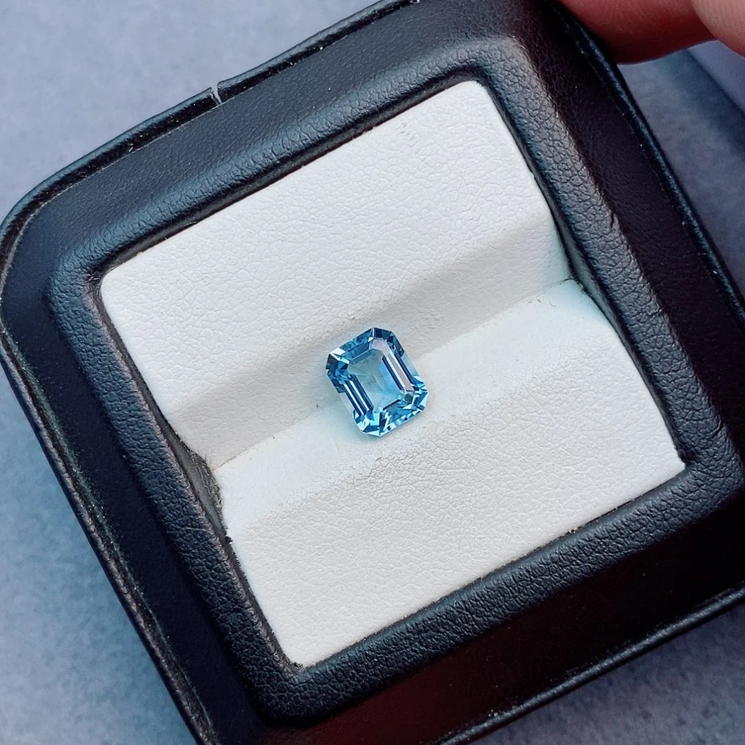 海蓝宝石笔搁未镶嵌1.685ct 圣玛利亚