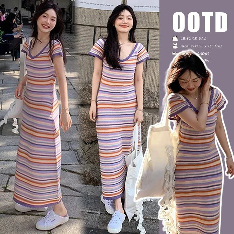 时髦孕妇连衣裙夏季新款时尚韩版气质彩虹条纹针织显瘦V领小飞袖