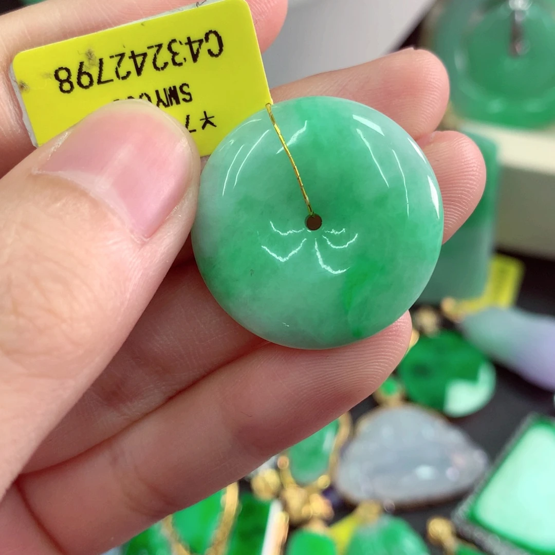 翡翠未镶嵌吊坠(不含链)