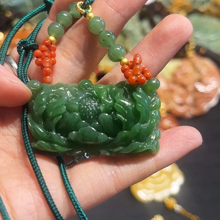 和田玉未镶嵌颈饰瑞*丫