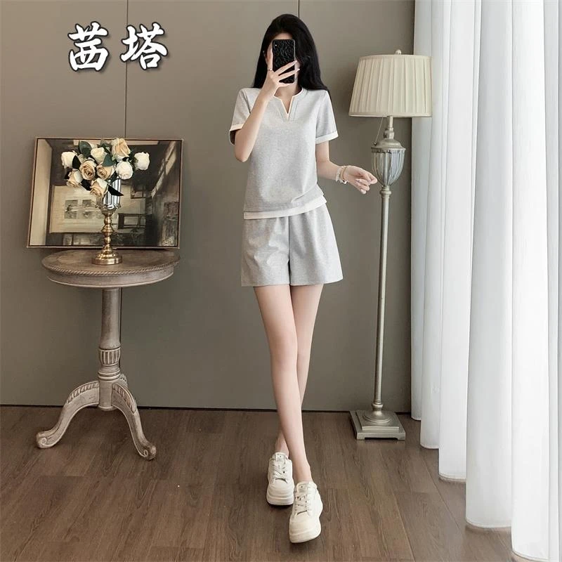 休闲运动套装女夏季新款时尚洋气减龄显瘦假两件短袖短裤两件套潮
