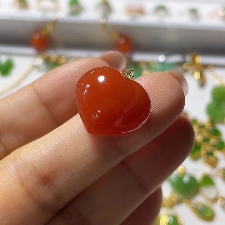 南红玛瑙18K金镶嵌颈饰