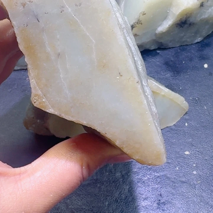 和田玉未镶嵌珠宝半成品