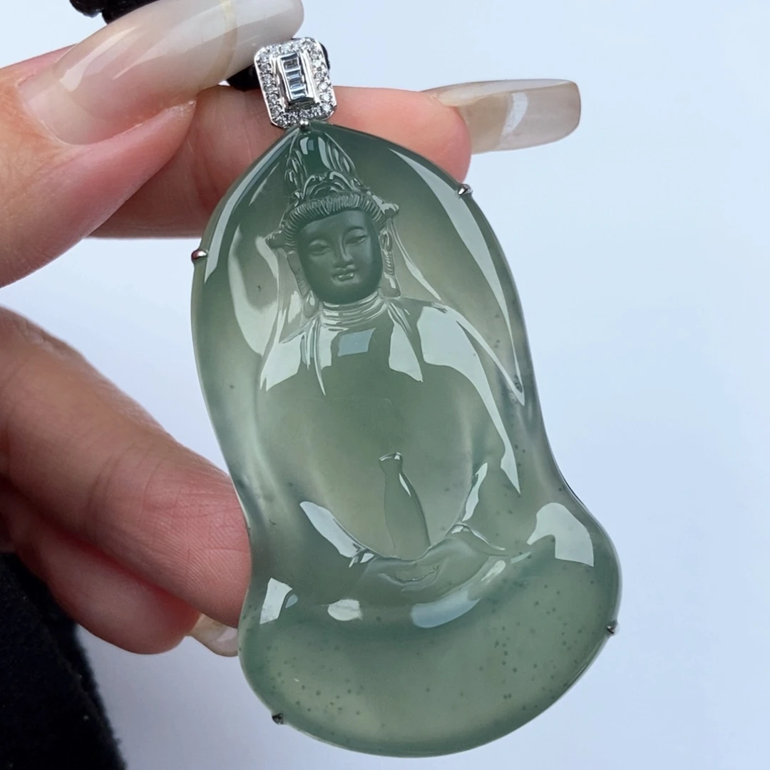 翡翠颈饰未镶嵌L*l素衣观音