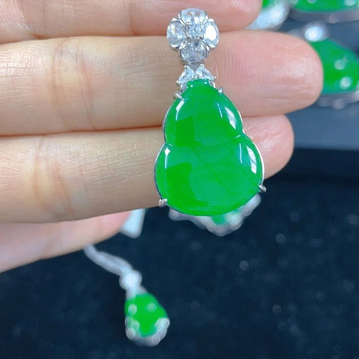 ふ***n吊坠(不含链)银S925镶嵌翡翠