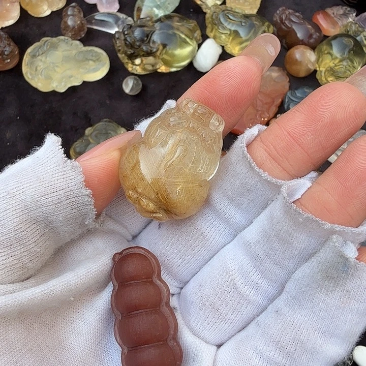 菩****车挂水晶未镶嵌水晶