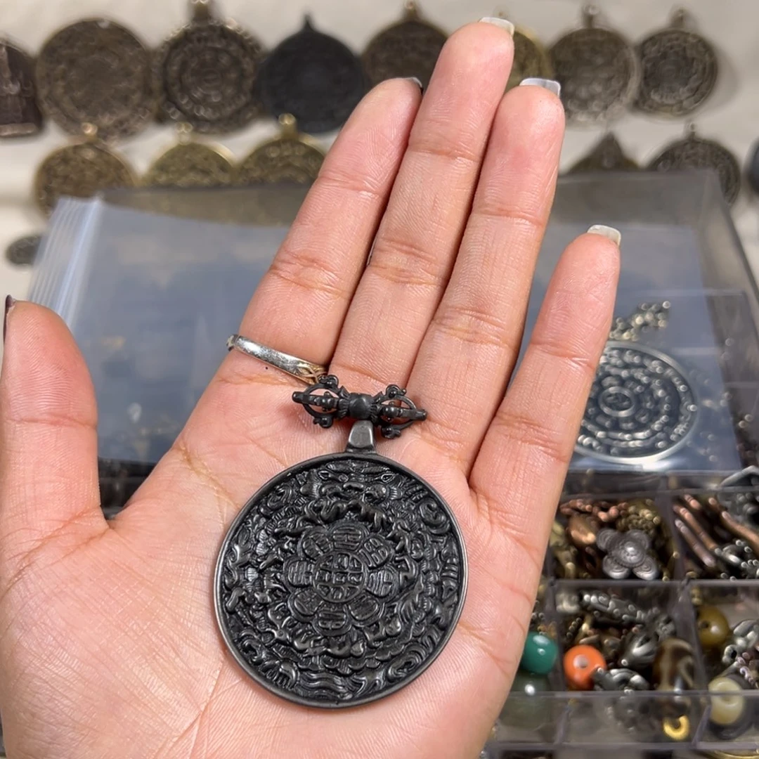 一***哒九宫八卦配饰包挂搭配