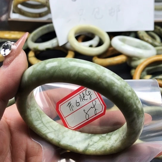 蛇纹石玉手镯未镶嵌开**乐