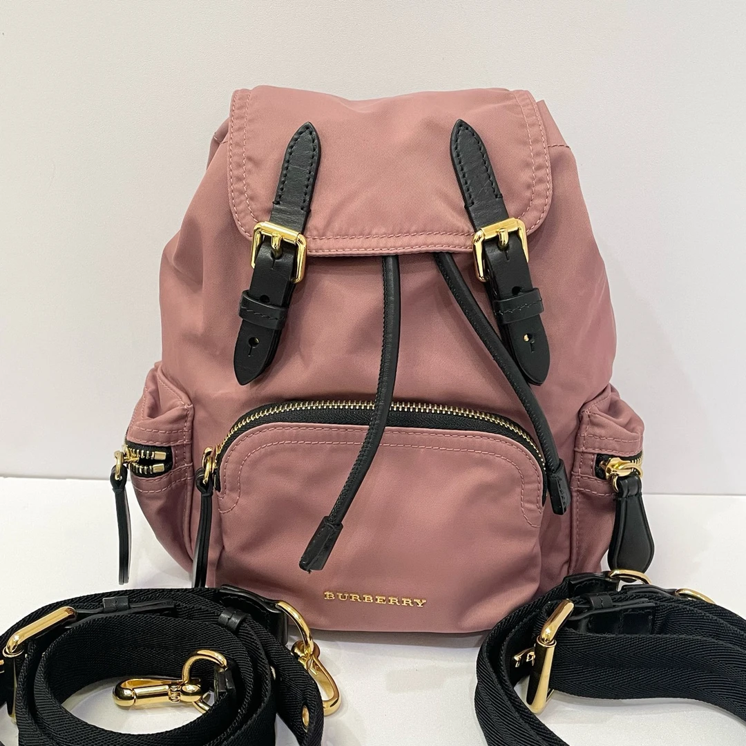 95新 BURBERRY/博柏利 粉色尼龙双肩包