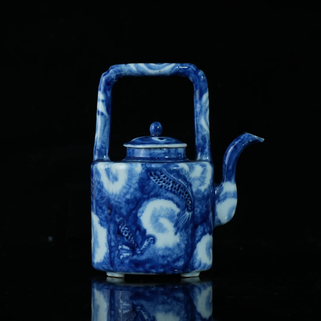 lot15006 4846 清乾隆 青花云龙纹提梁壶 H:16