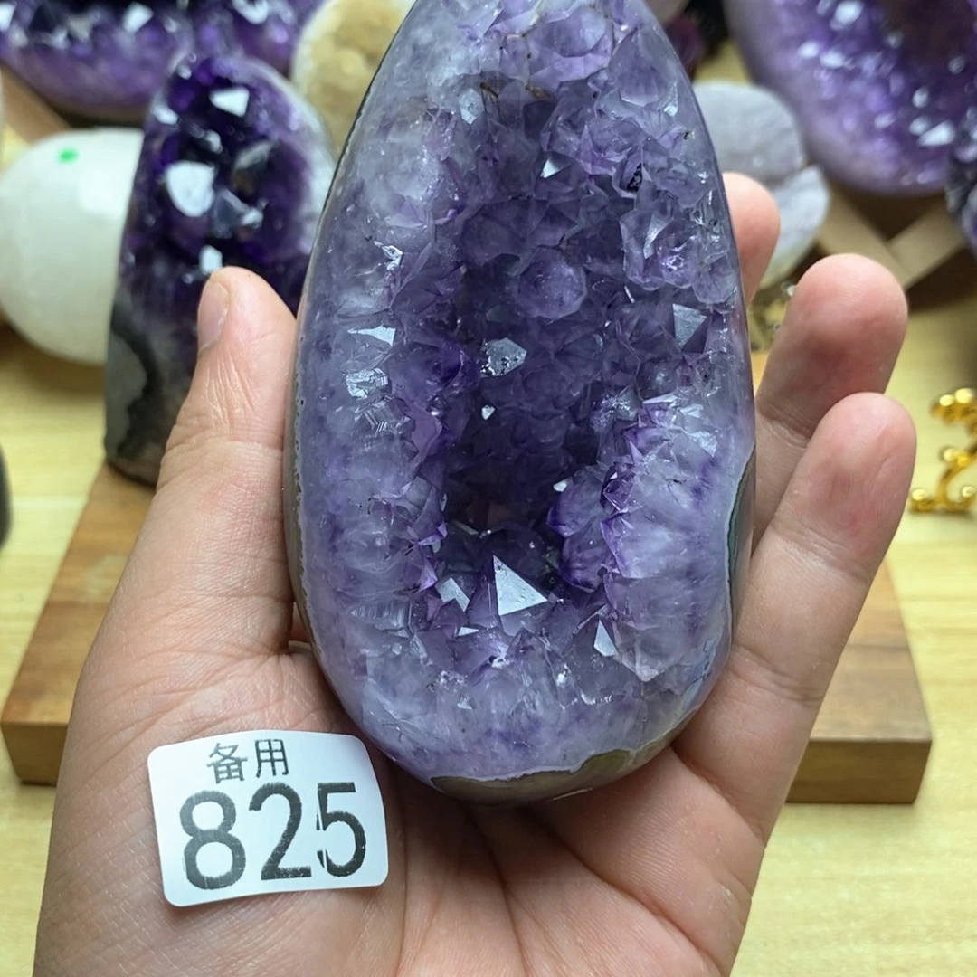 未镶嵌水晶大型摆件（非配饰）