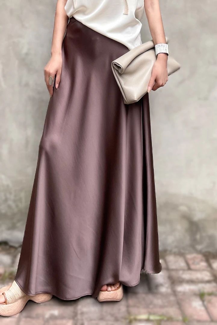 PAJANI/帕佳妮醋酸半身裙垂感缎面百搭休闲高腰时尚简约PM5Q008