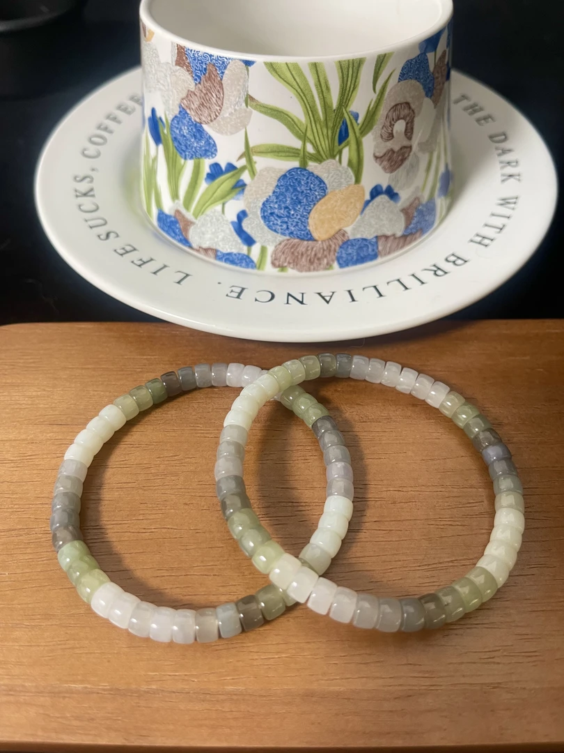 【主播推荐】潮生石天然和田玉烟青手串1个多样性发货/23220758