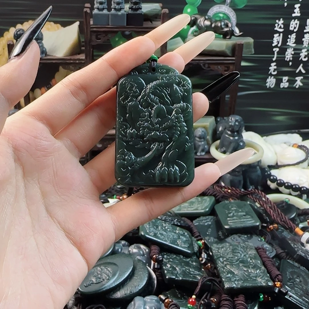和田玉（糖玉）未镶嵌颈饰