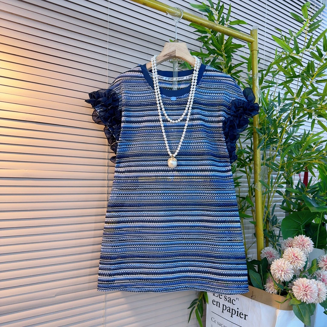 696胖mm欧货时尚韩系圆领飞飞袖条纹镂空显瘦减龄设计感百搭衫