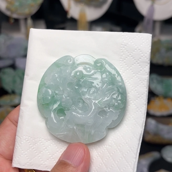 翡翠未镶嵌颈饰吊坠