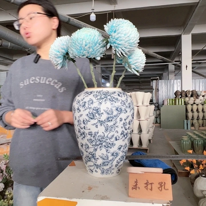 景德镇陶瓷花瓶工厂