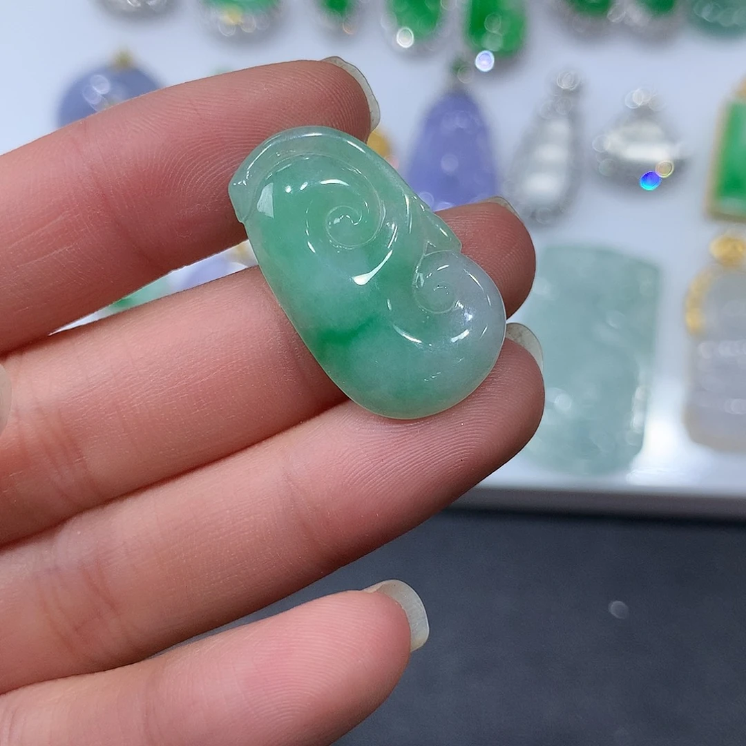 翡翠未镶嵌吊坠(不含链)如意