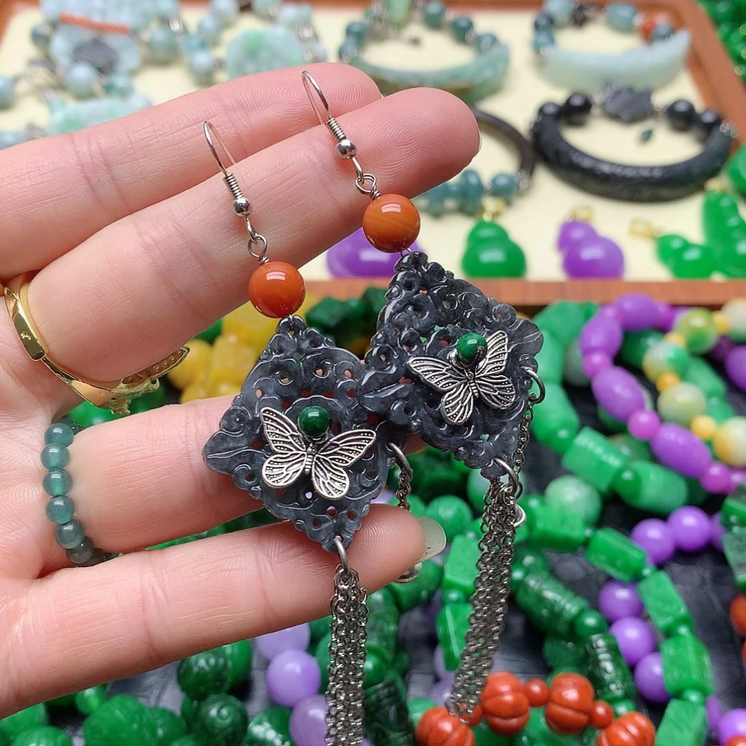 吊坠(赠链)未镶嵌翡翠