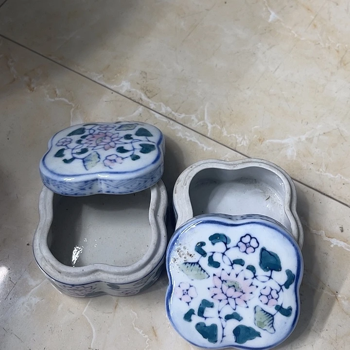 摆件老瓷一对、微瑕介意勿拍不退不换