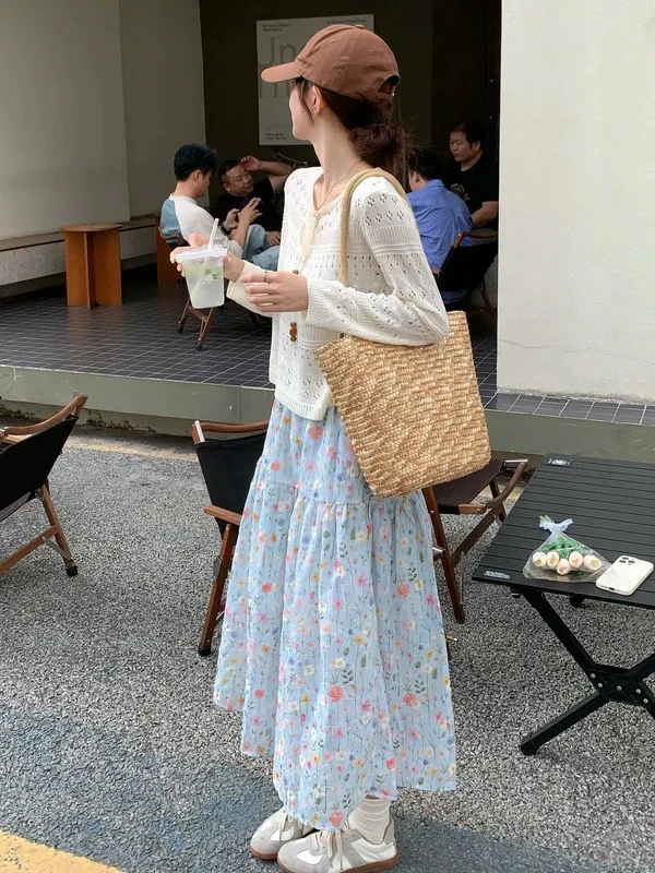 森系气质温柔口袋刺绣碎花半身裙女春夏新款独特别致显瘦 A字长裙