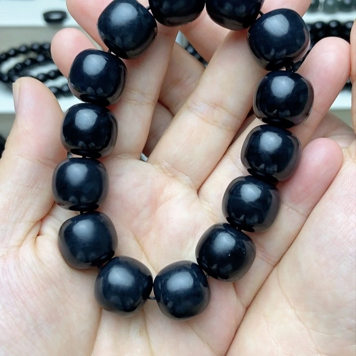 未镶嵌手链和田玉（墨玉）卡16老型手串