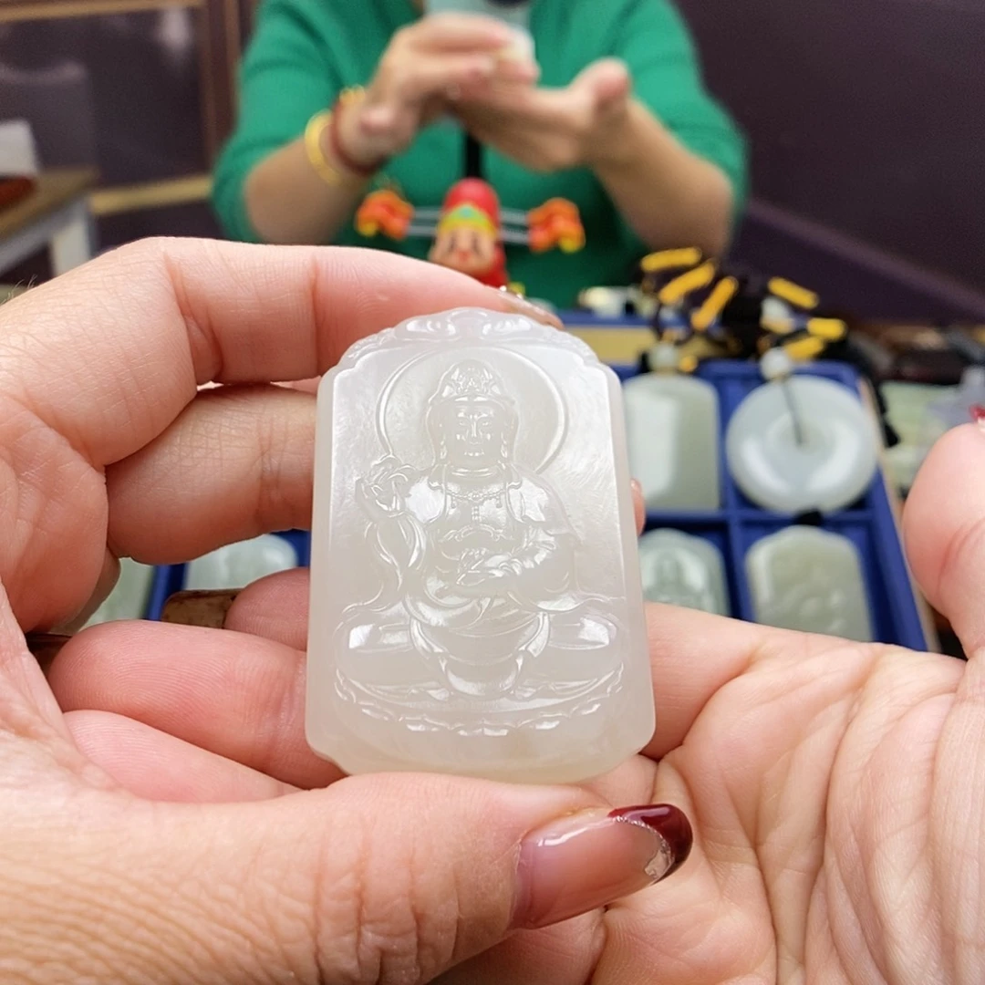 和田玉颈饰未镶嵌小*