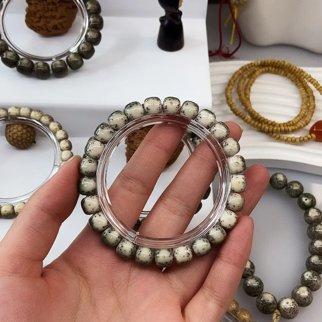 L***5星月菩提手串卡9绿包白大眼m73