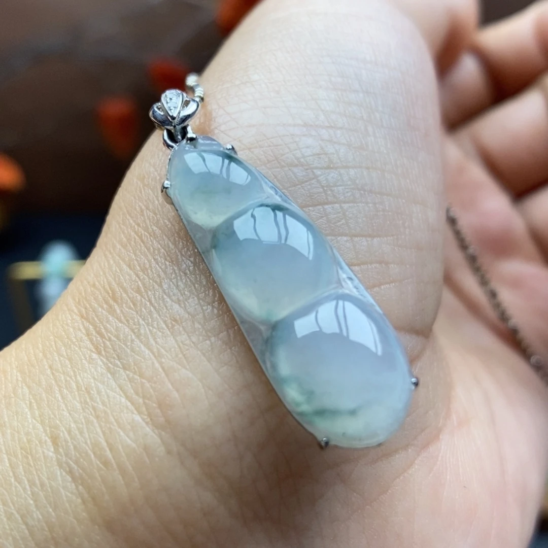 【闪购商品】颈饰18K金镶嵌翡翠44