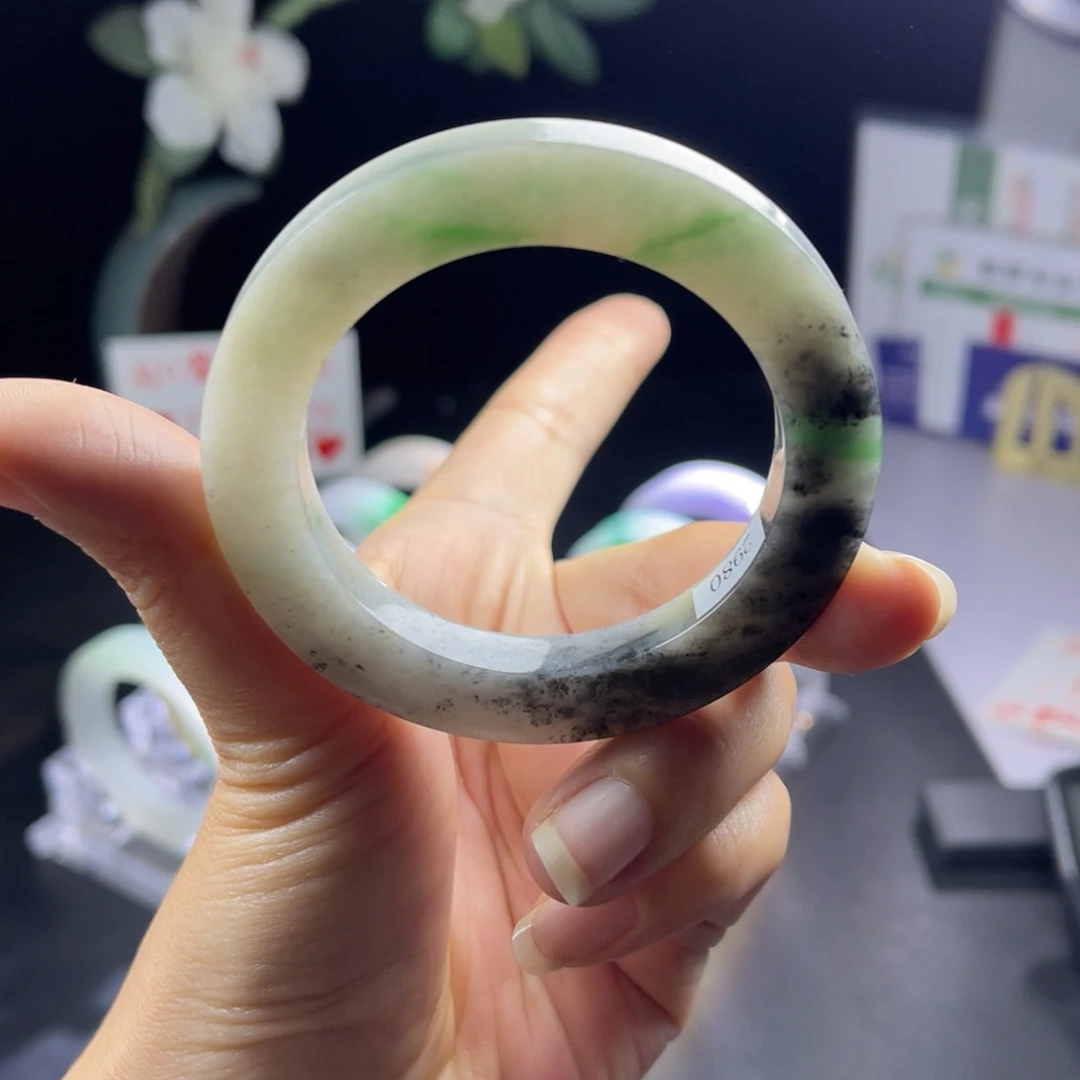 定制翡翠未镶嵌天然翡翠A货手镯