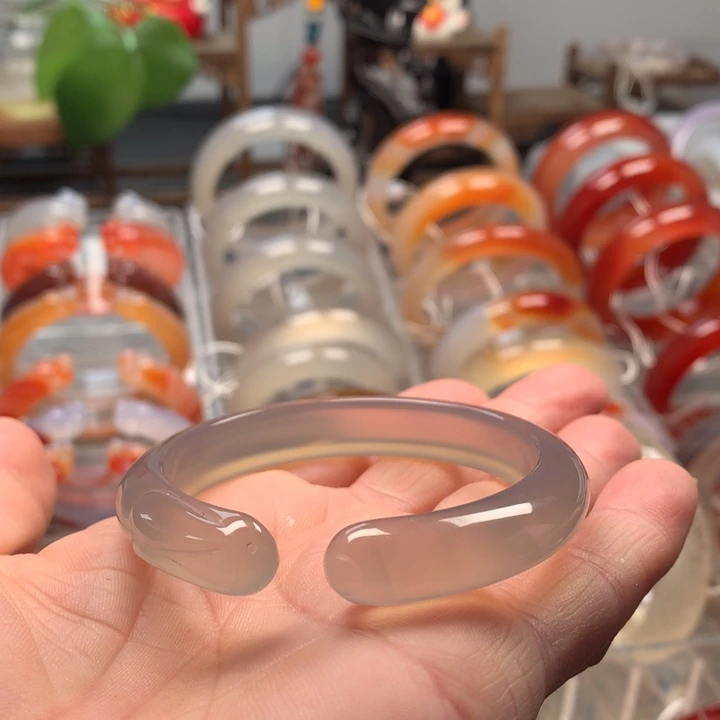 玛瑙/玉髓未镶嵌手镯