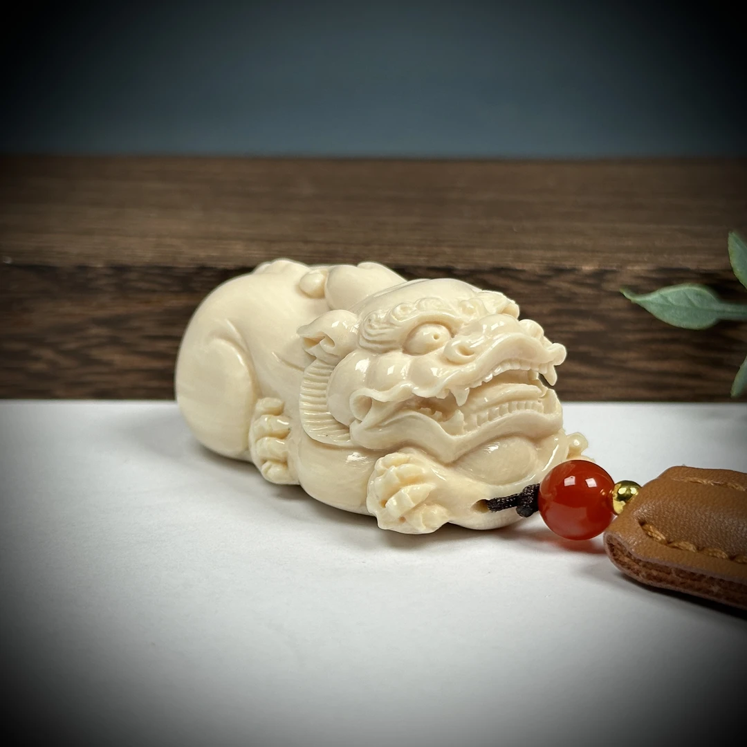 H38-26天然猛犸牙 雕刻貔貅29.7*50.5*24.9mm支持复检假一罚十