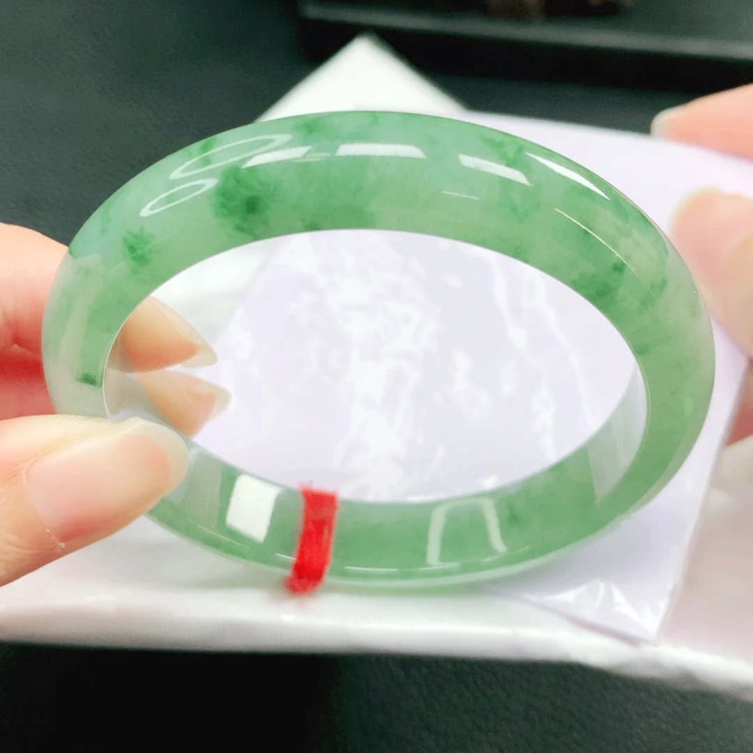 翡翠未镶嵌手镯57圈