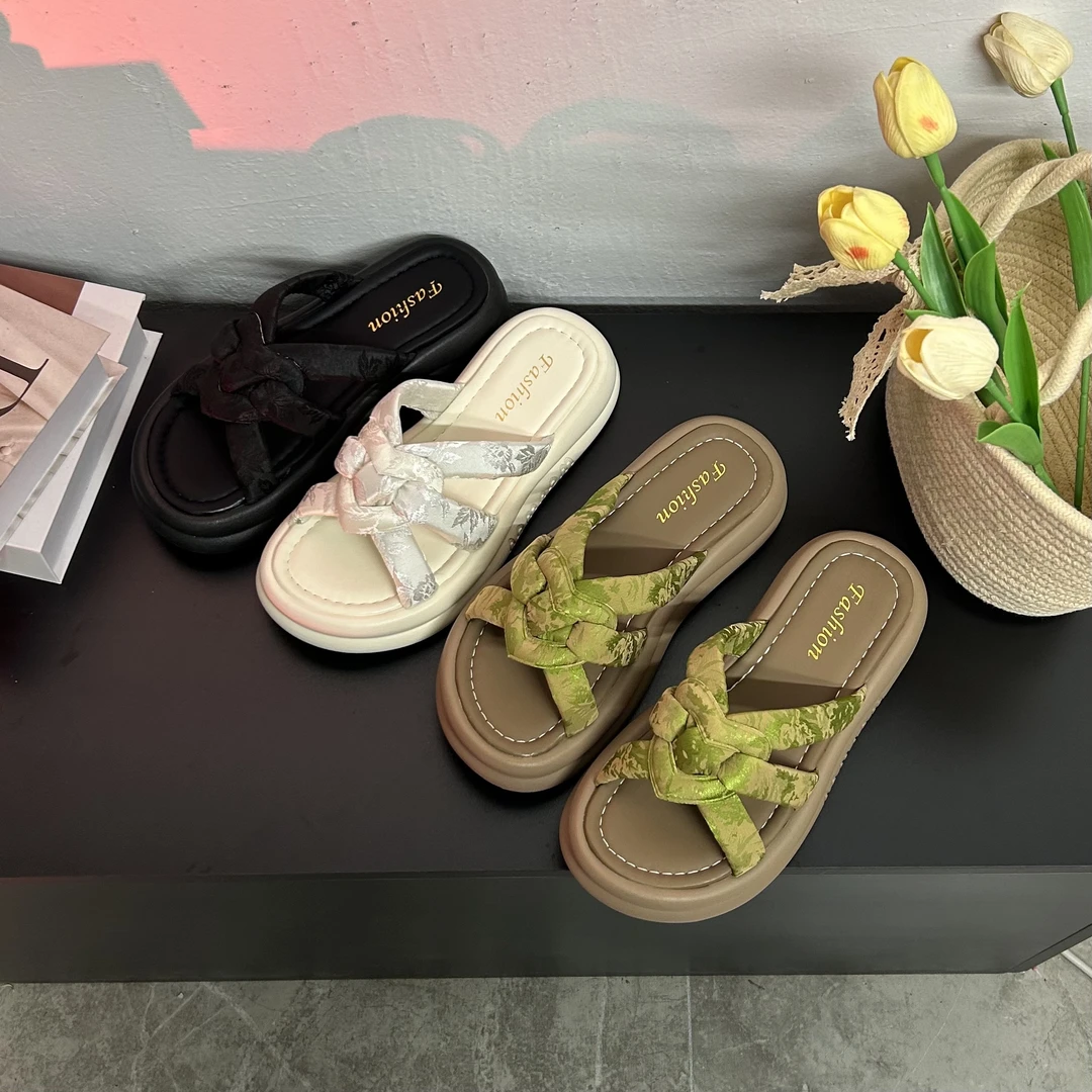 国风厚底拖鞋2025女夏外新款夏季裙子时尚百搭松糕沙滩一字凉拖鞋