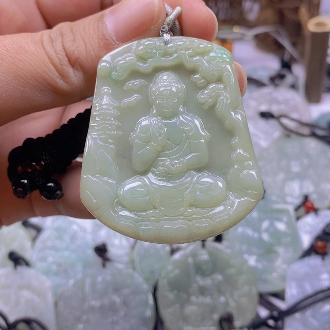 翡翠颈饰未镶嵌翡翠