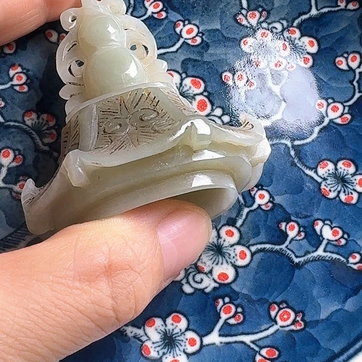 开***心瓷片新号开播瓷盘一件