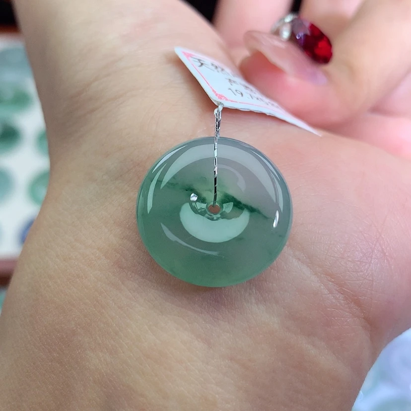 【闪购商品】翡翠吊坠(不含链)未镶嵌