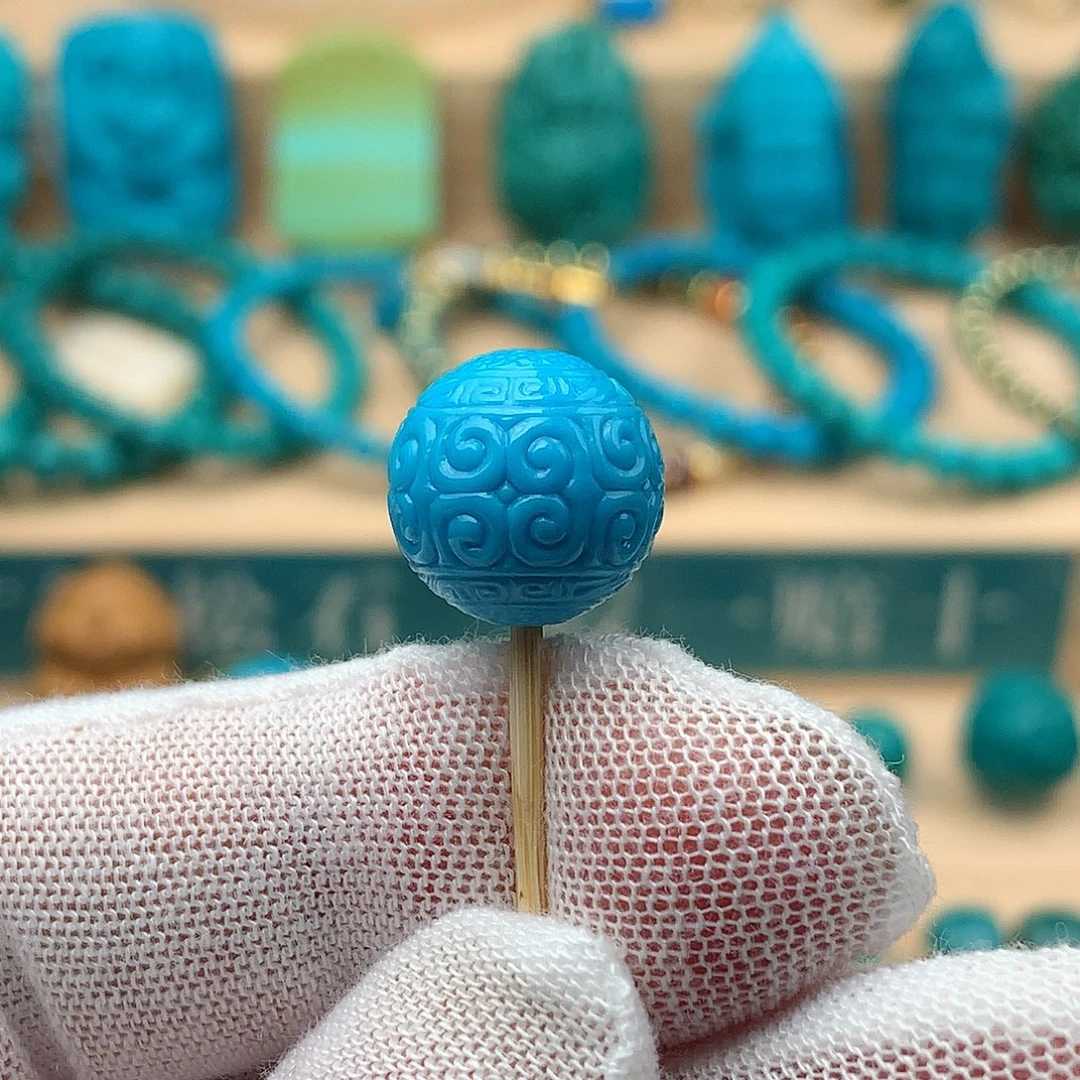 绿松石未镶嵌颈饰